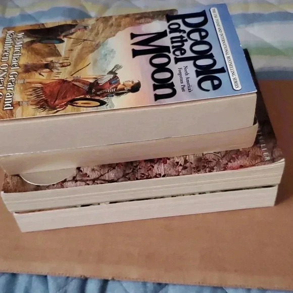 ☆☆☆Lot of 4 books - Picture 3 of 6